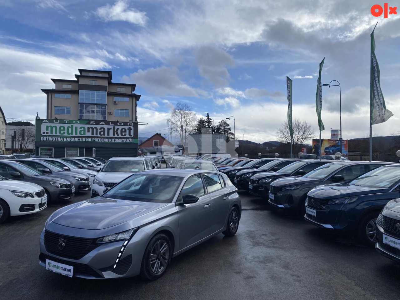 Peugeot 308 EAT8 Automatik 2022g. 1.5BlueHDi 130ks VIRTUAL LED